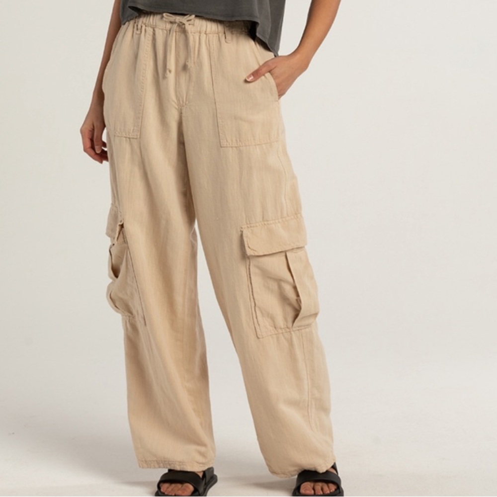NWT Urban Outfitters creme Wide Leg cargo utility Pants size XS/S
